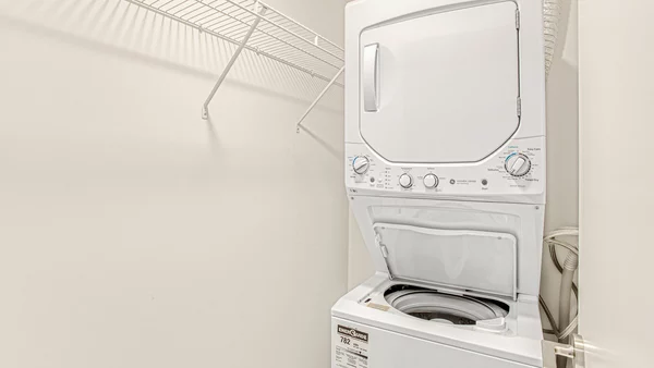 Coliving in Yonge-Bay Corridor - Downtown TO, Toronto