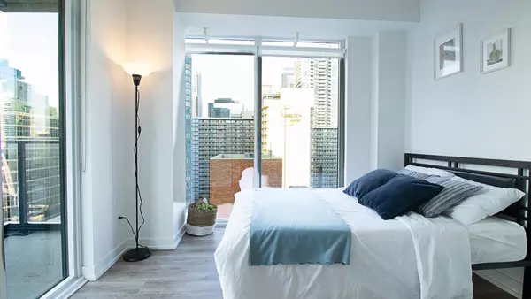 Coliving in Yonge-Bay Corridor - Downtown TO, Toronto