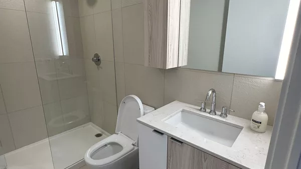 Coliving in Entertainment District - Downtown TO, Toronto