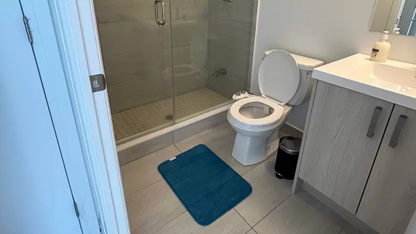 Coliving in Entertainment District - Downtown TO, Toronto