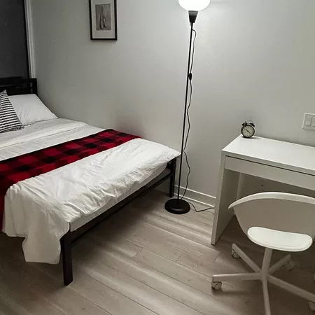Coliving in Entertainment District - Downtown TO, Toronto