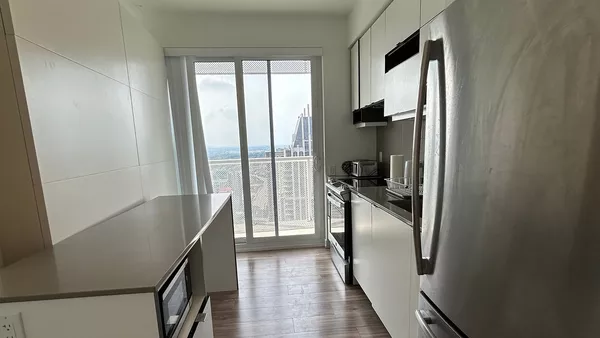 Coliving in Mississauga - Mississauga, Toronto