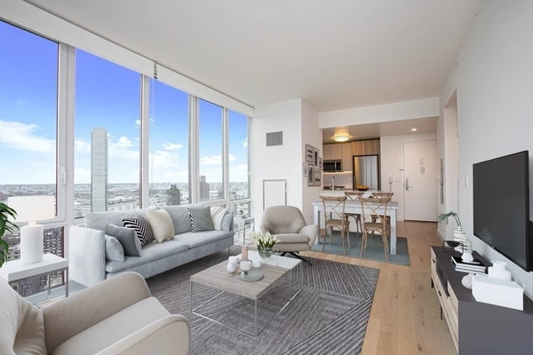 3 bedrooms apartment for rent in LIC - Queens, New York