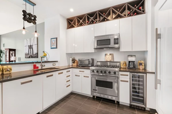 2 bedrooms apartment for rent in LIC - Queens, New York