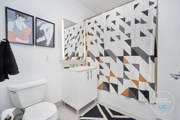 2 bedrooms apartment for rent in LIC - Queens, New York