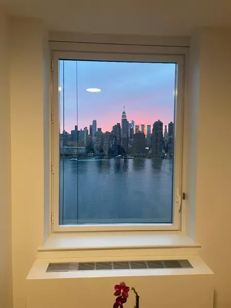 2 bedrooms apartment for rent in LIC - Queens, New York