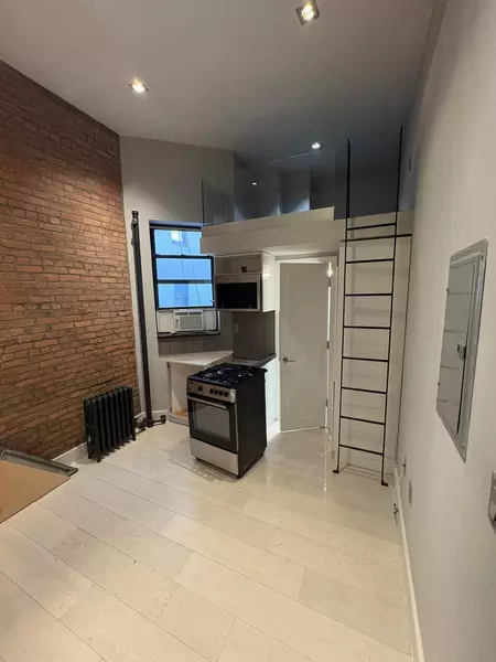 Studio Apartment for rent in Midtown West - Manhattan, New York