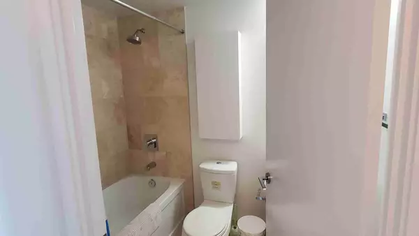 Coliving in Financial District TO - Downtown TO, Toronto