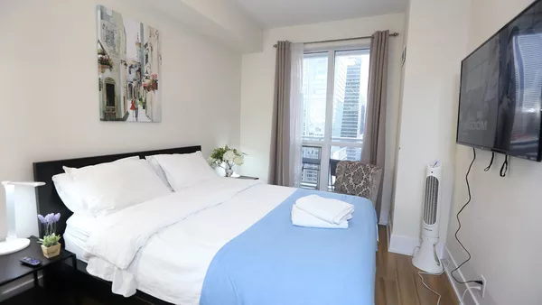 Coliving in Entertainment District - Downtown TO, Toronto