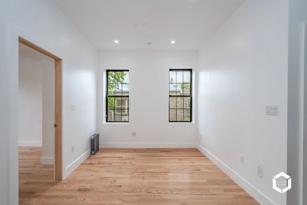 3 bedrooms apartment for rent in East New York - Brooklyn, New York