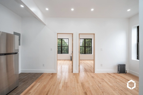 3 bedrooms apartment for rent in East New York - Brooklyn, New York