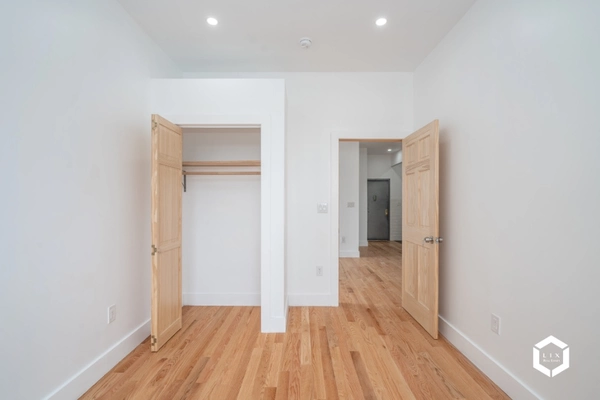 3 bedrooms apartment for rent in East New York - Brooklyn, New York