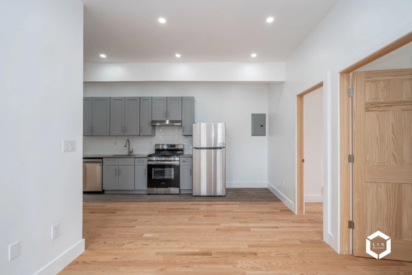 3 bedrooms apartment for rent in East New York - Brooklyn, New York