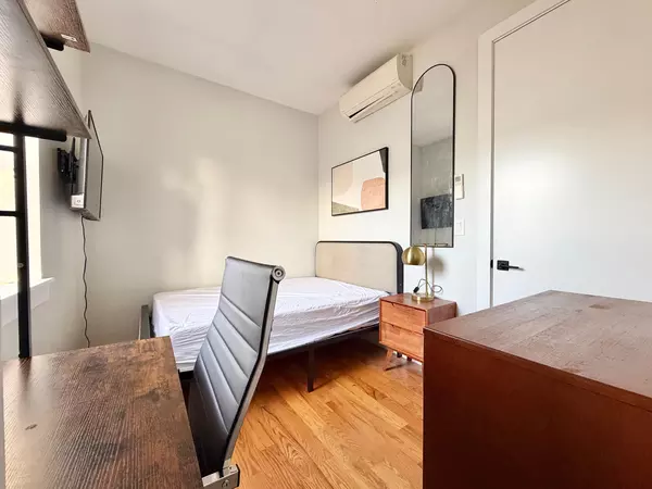 Coliving in Astoria - Queens, New York