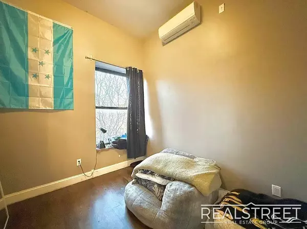 2 bedrooms apartment for rent in Ridgewood - Queens, New York