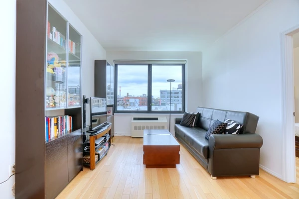 2 bedrooms apartment for rent in LIC - Queens, New York