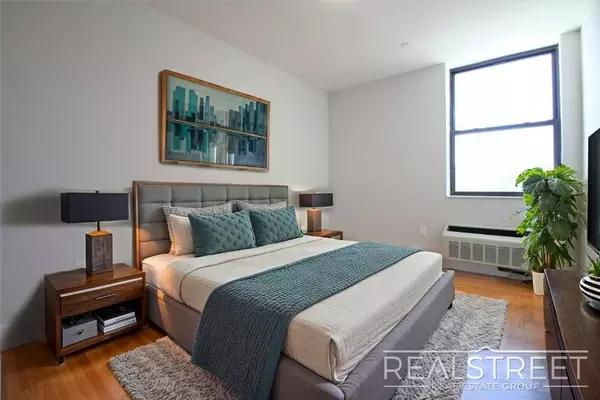 3 bedrooms apartment for rent in Elmhurst - Queens, New York