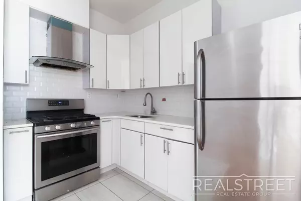 3 bedrooms apartment for rent in Elmhurst - Queens, New York
