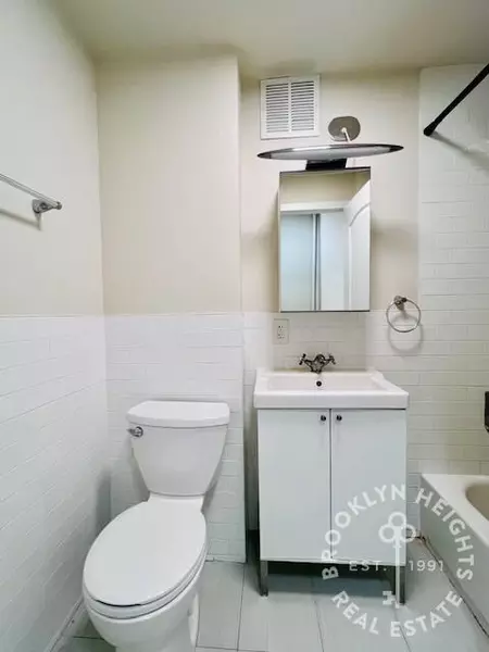 Studio Apartment for rent in Brooklyn Heights - Brooklyn, New York