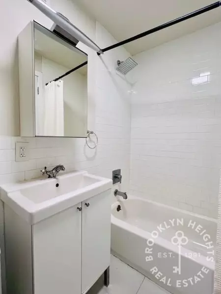 Studio Apartment for rent in Brooklyn Heights - Brooklyn, New York