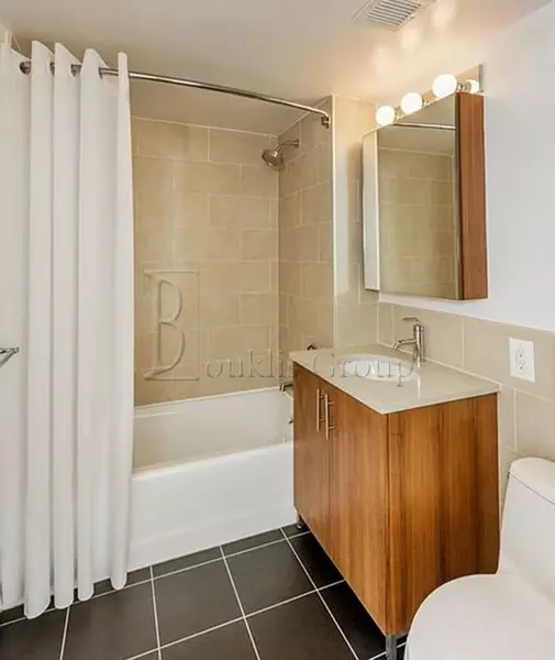 2 bedrooms apartment for rent in Astoria - Queens, New York