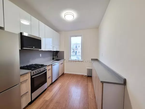 2 bedrooms apartment for rent in Astoria - Queens, New York