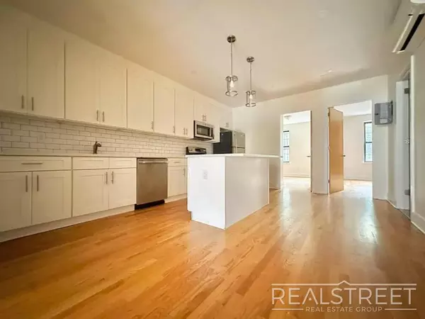 4 bedrooms apartment for rent in Flatbush Ditmas Park - Brooklyn, New York