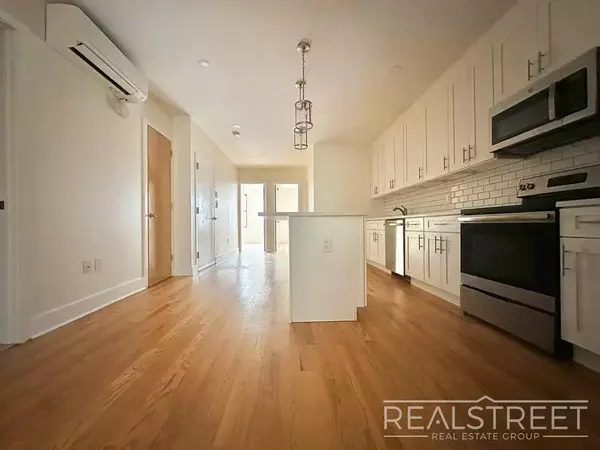 4 bedrooms apartment for rent in Flatbush Ditmas Park - Brooklyn, New York