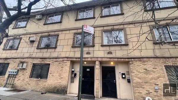 3 bedrooms apartment for rent in East New York - Brooklyn, New York