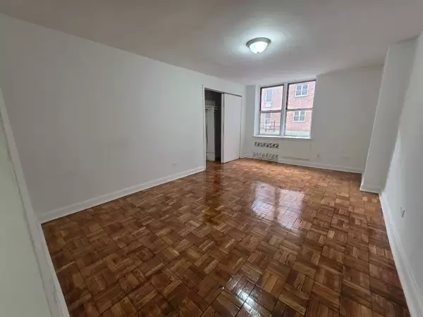 2 bedrooms apartment for rent in Flushing - Queens, New York