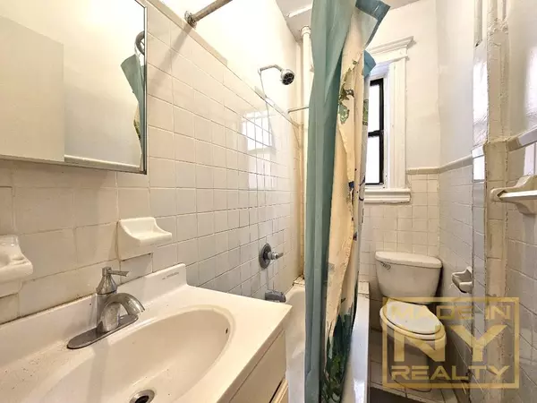 2 bedrooms apartment for rent in Astoria - Queens, New York