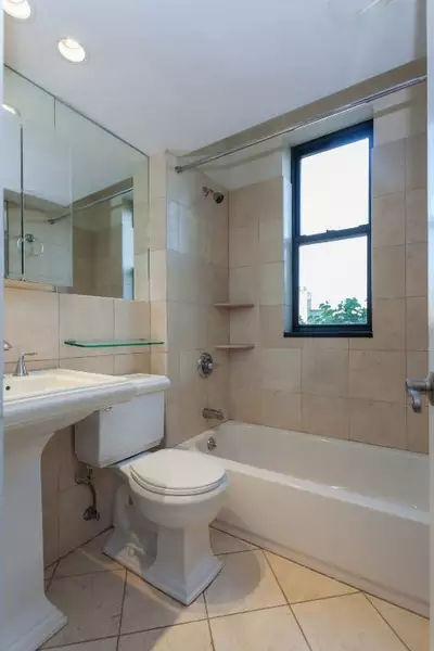 3 bedrooms apartment for rent in Upper East Side - Manhattan, New York
