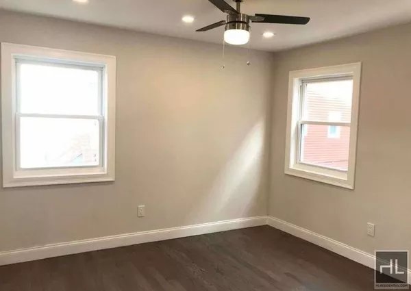 3 bedrooms apartment for rent in The Rockaways - Queens, New York