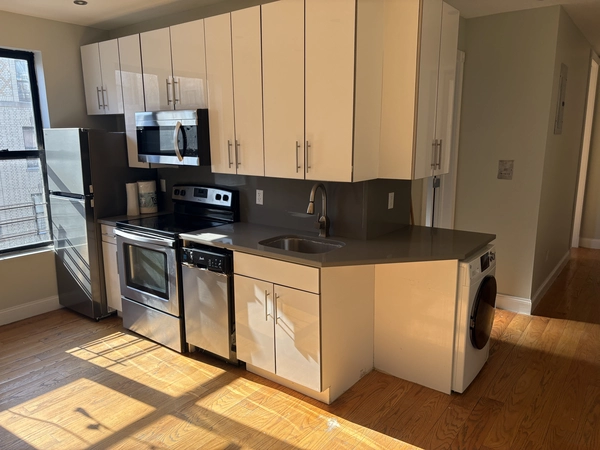 3 bedrooms apartment for rent in Washington Heights - Manhattan, New York