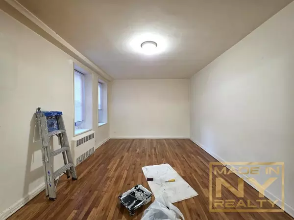 1 bedroom apartment for rent in Jamaica Hills - Queens, New York