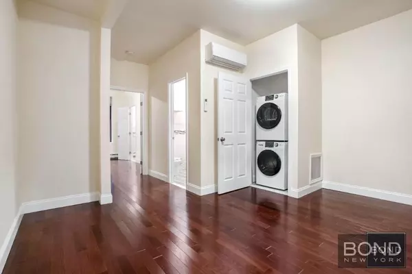 4 bedrooms apartment for rent in Midtown West - Manhattan, New York