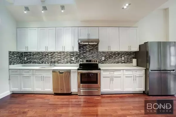 4 bedrooms apartment for rent in Midtown West - Manhattan, New York