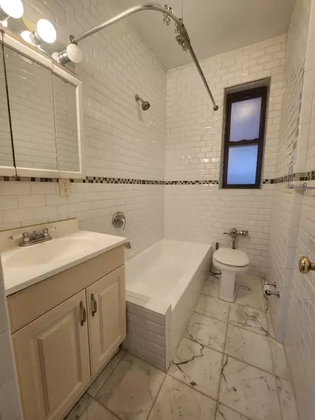 Studio Apartment for rent in Sunnyside - Queens, New York