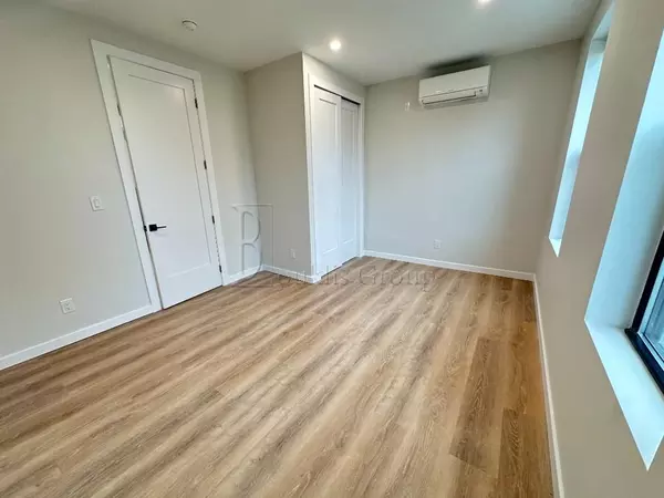 2 bedrooms apartment for rent in Astoria - Queens, New York