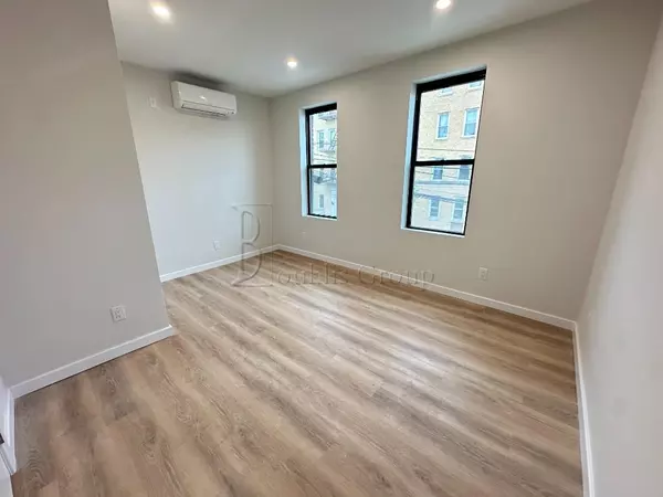 2 bedrooms apartment for rent in Astoria - Queens, New York
