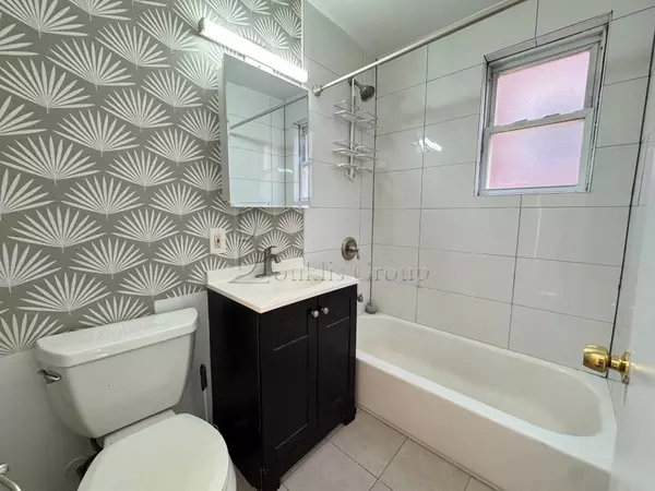 3 bedrooms apartment for rent in Throgs Neck - The Bronx, New York