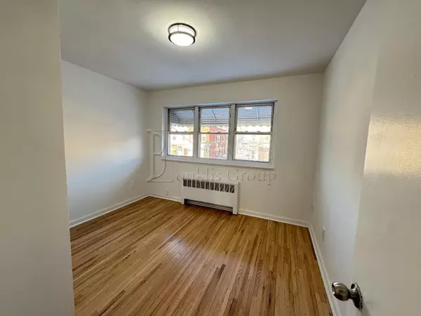 3 bedrooms apartment for rent in Throgs Neck - The Bronx, New York