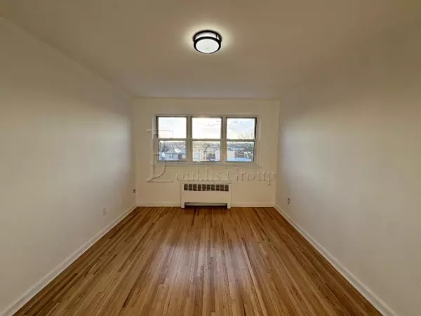 3 bedrooms apartment for rent in Throgs Neck - The Bronx, New York