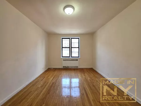2 bedrooms apartment for rent in Rego Park - Queens, New York