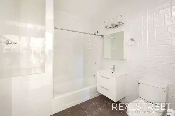 1 bedroom apartment for rent in Elmhurst - Queens, New York