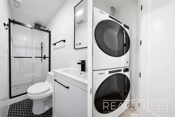 3 bedrooms apartment for rent in Downtown Brooklyn - Brooklyn, New York