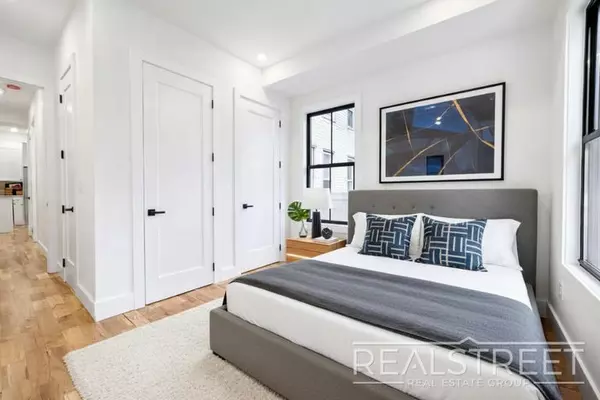 3 bedrooms apartment for rent in Downtown Brooklyn - Brooklyn, New York