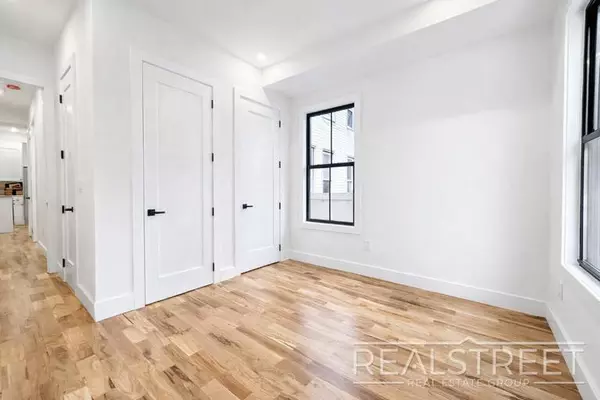 3 bedrooms apartment for rent in Downtown Brooklyn - Brooklyn, New York