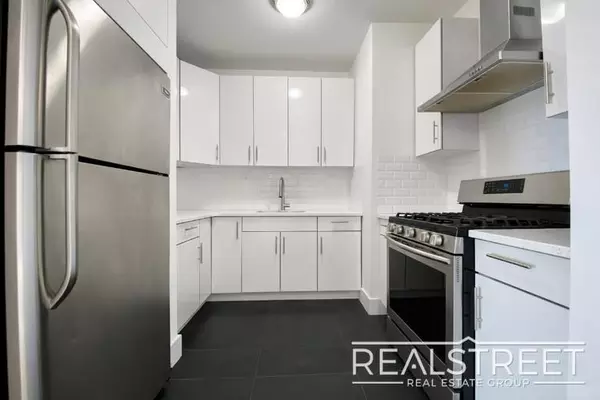 2 bedrooms apartment for rent in Elmhurst - Queens, New York