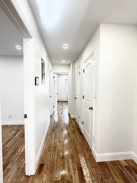 3 bedrooms apartment for rent in Middle Village - Queens, New York